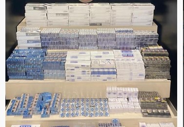 Kaçak sigara ve cep telefonu ele geçirildi Kaçak sigara ve cep telefonu ele geçirildi