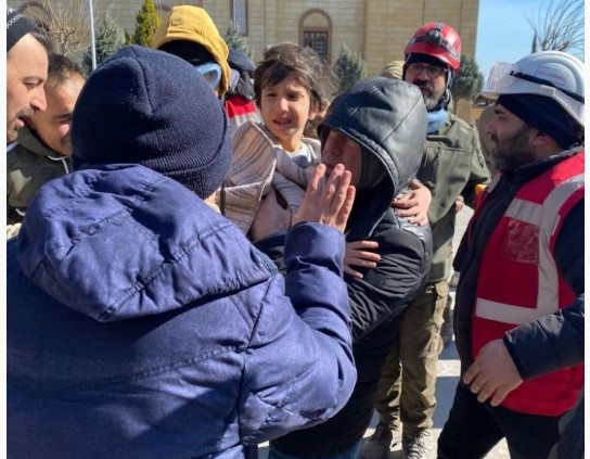 MSB: DİSAK timimiz Kahramanmaraş’ta bir çocuğu sağ olarak kurtardı MSB: DİSAK timimiz Kahramanmaraş’ta bir çocuğu sağ olarak kurtardı
