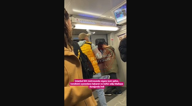 Metroda sigara içti, kendisini uyaranlara hakaret etti