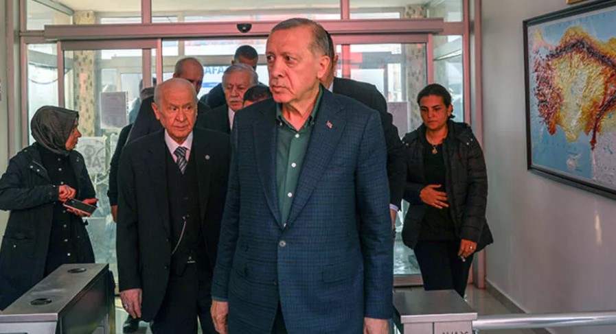 Erdoğan ve Bahçeli deprem bölgesine gidiyor Erdoğan ve Bahçeli deprem bölgesine gidiyor