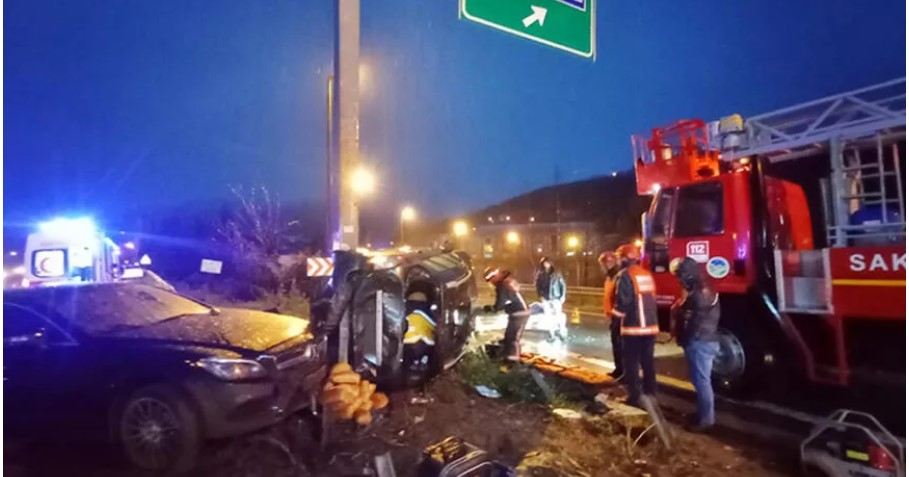 Deprem bölgesine giderken kazada yaralandılar