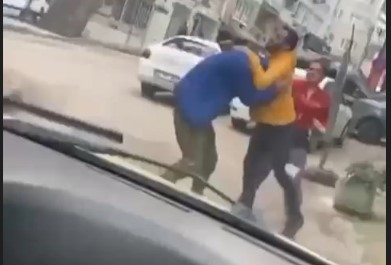 Bursa’da trafikte yol verme kavgası