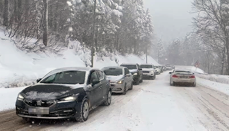 Uludağ yolu tipi nedeniyle ulaşıma kapandı