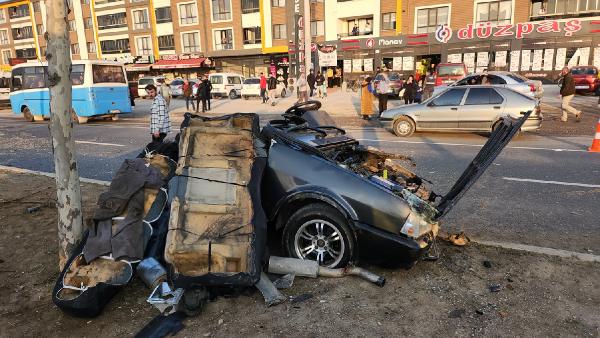 Refüj otomobili ikiye böldü! Refüj otomobili ikiye böldü!