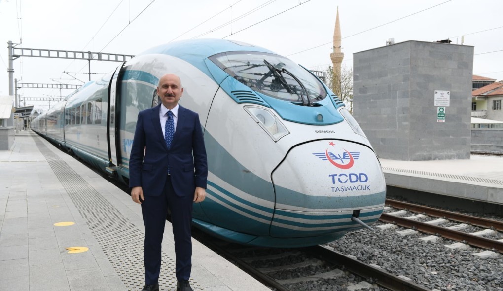Bakan Karaismailoğlu: 2022’de 321 milyon yolcu raylı sistemlerimizle seyahat etti