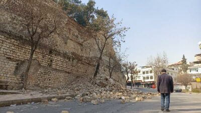 Kahramanmaraş Kalesi, depremde hasar gördü