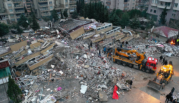 Ünlü isimlerden deprem bölgesi için destek kampanyası