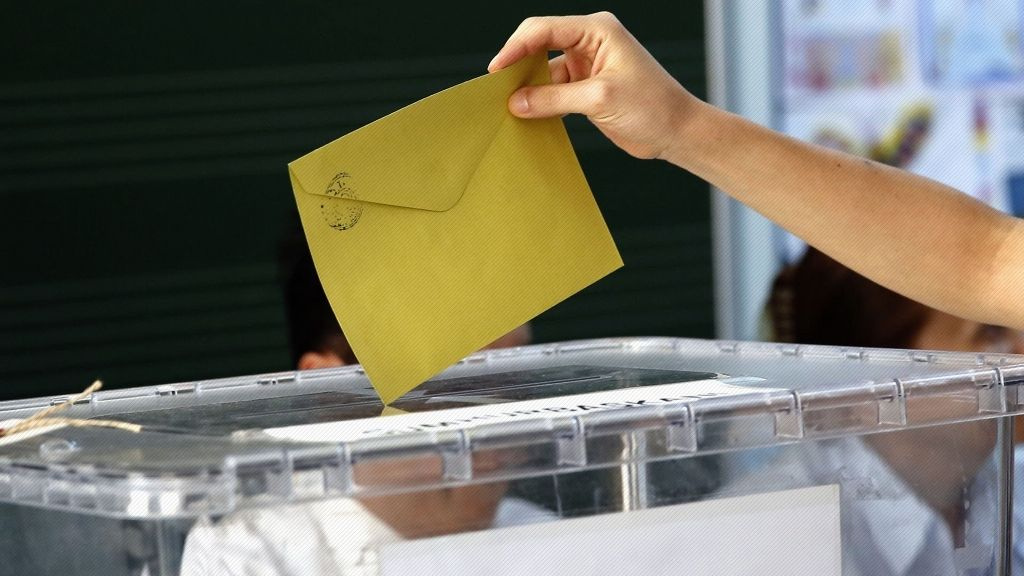 AK Parti’de takvimler 14 Mayıs’ı gösteriyor