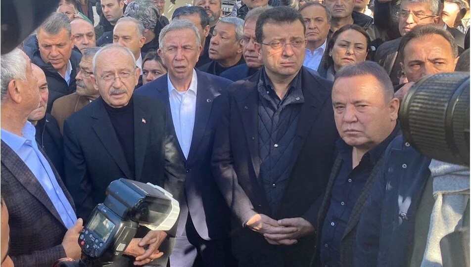 Kılıçdaroğlu deprem bölgesinde