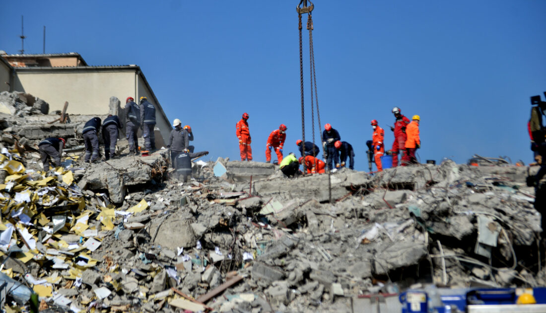 Depremlerde can kaybı 44 bini aştı