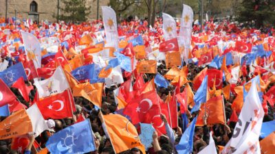 AK Parti Bursa’da 4 ilçe başkanı istifa etti