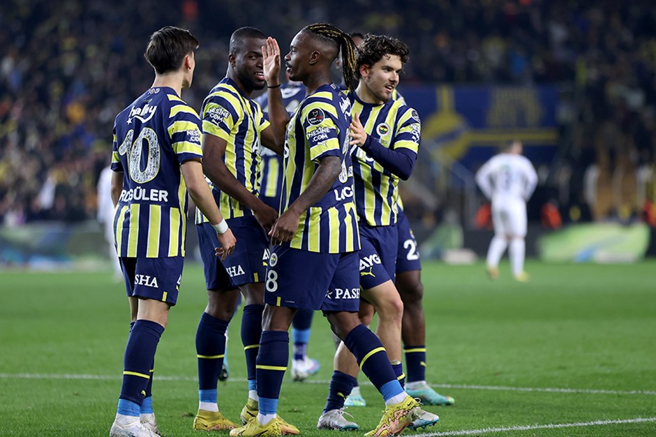 Fenerbahçe – Sevilla karşılaşmasında ilk 11’ler belli oldu