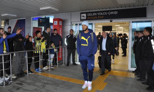 Fenerbahçe kafilesi Antalya’da