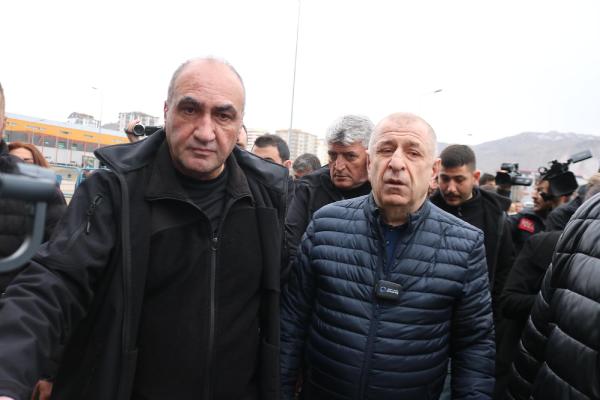 Ümit Özdağ: Fenerbahçe taraftarını temsilen bu maça geldik