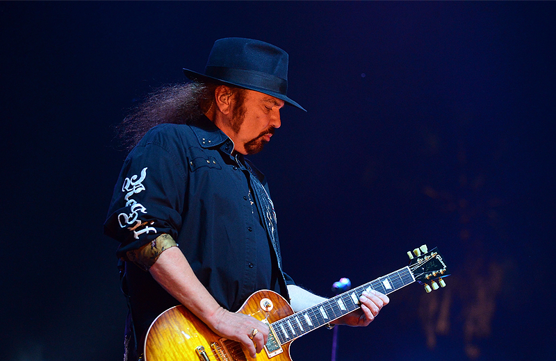 Efsanevi rock yıldızı Gary Rossington hayatını kaybetti