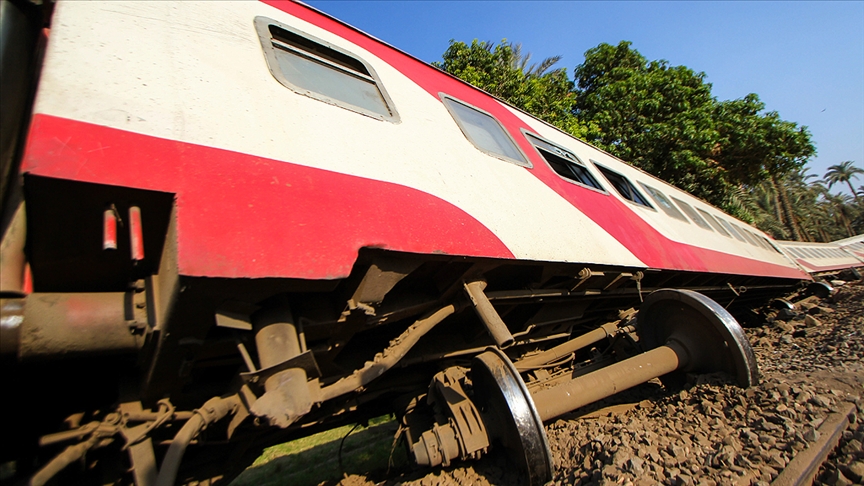 Mısır’da tren kazasında 4 kişi öldü