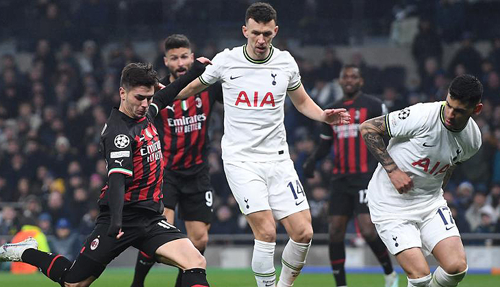 Milan, 11 yıl aradan sonra çeyrek finalde