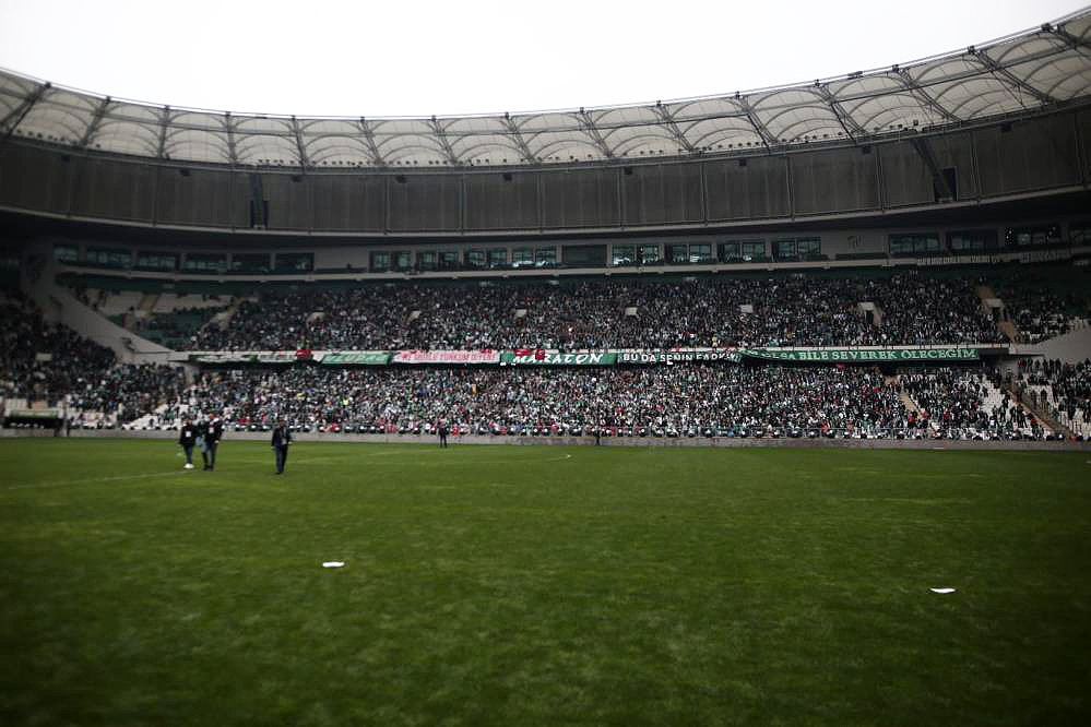 Bursaspor: Bu ceza tüm takımların vatansever taraftarlarına verilmiştir