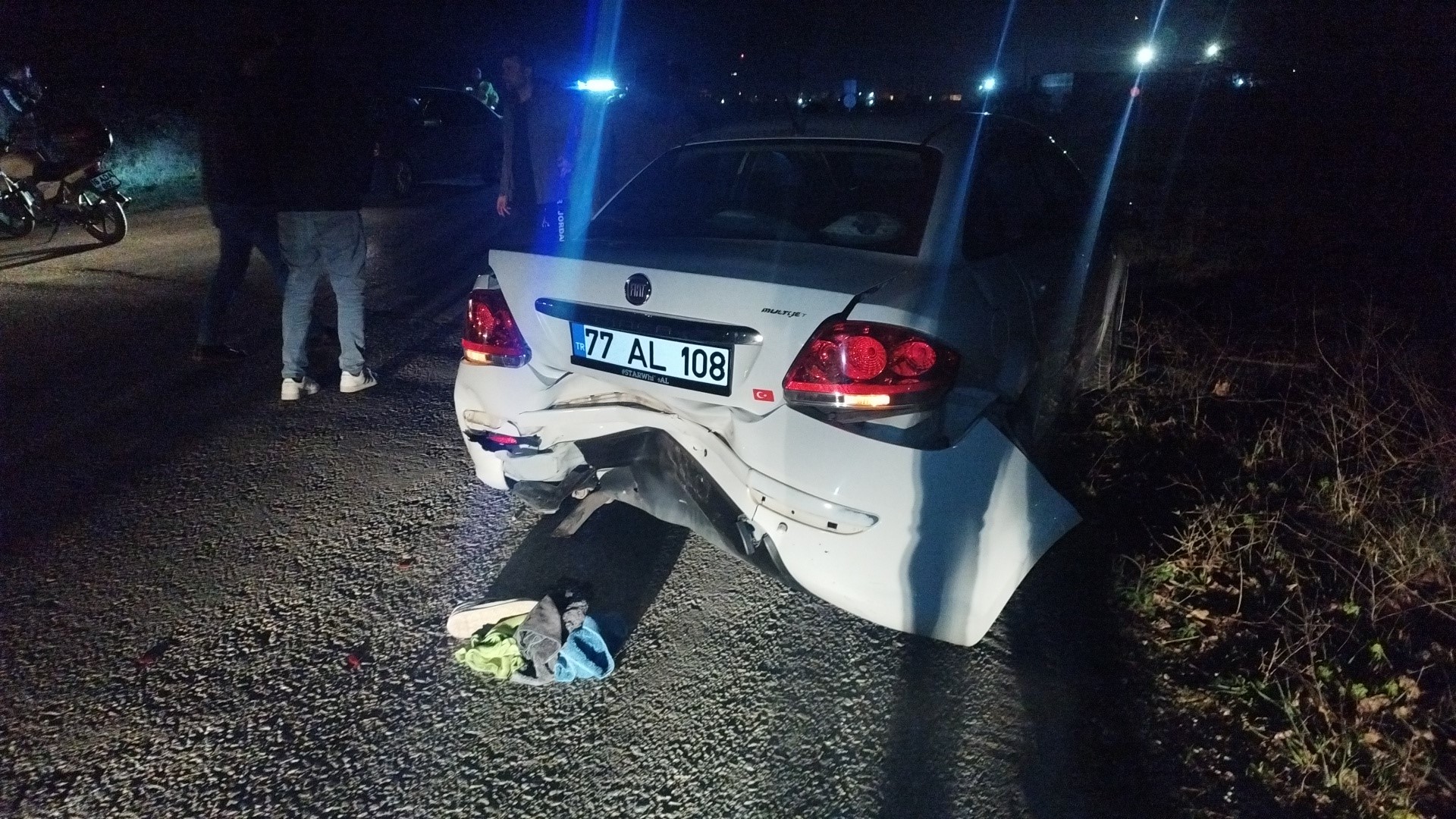 Bursa’da feci kaza! Lastik tamiri için kenara çekilen araca otomobil çarptı