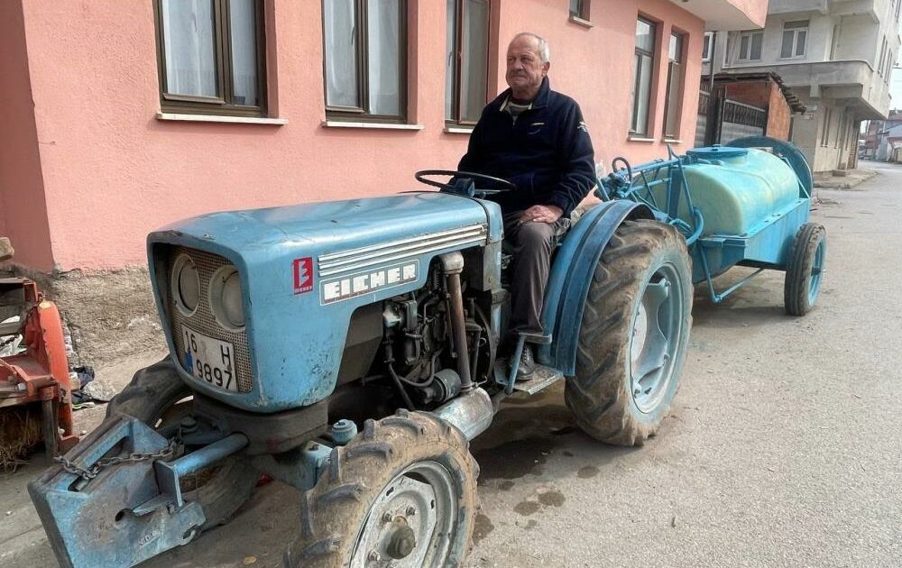 Bursa’da 47 yıldır yerinde duran traktöre otoyol cezası!