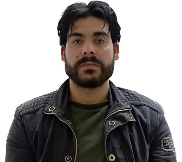 Barışmayı reddeden eşini bıçaklayarak öldürdü