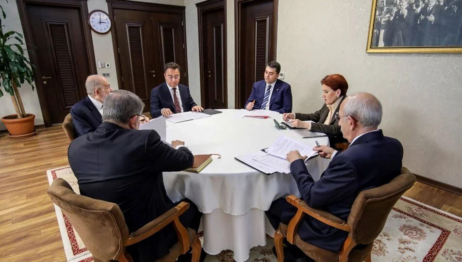 İYİ Parti’den son açıklama: Karar almadık, kapı hala açık