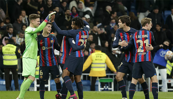 Barcelona, Real Madrid’i Bernabeu’da devirdi