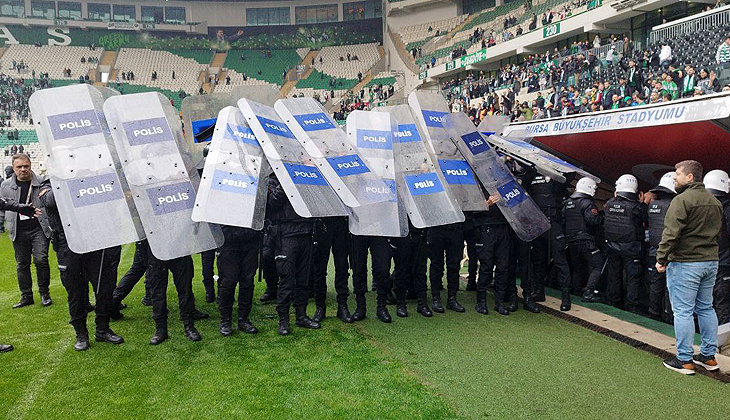 Bursaspor-Amedspor maçı öncesi futbolcular arasında arbede çıktı