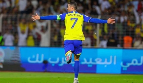 Cristiano Ronaldo, Suudi Arabistan’da ayın futbolcusu seçildi