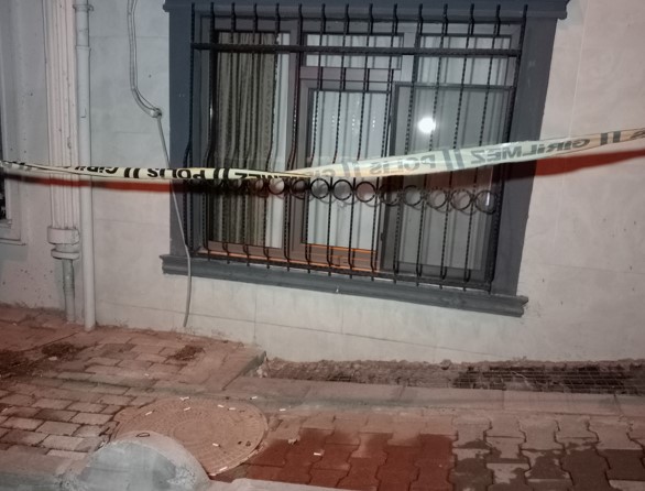Husumetli olduğu akrabasının evine pencereden ateş etti: 1 yaralı