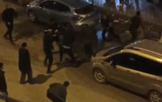 Meydan muharebesi gibi kavga: 6 yaralı Meydan muharebesi gibi kavga: 6 yaralı