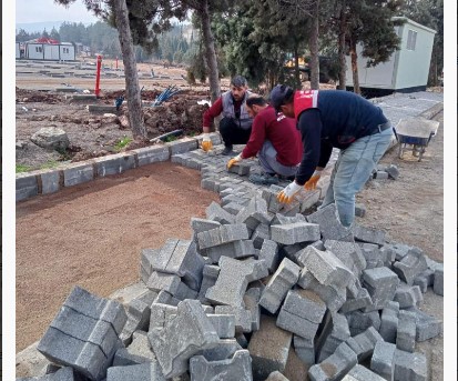 İnegöl Belediyesi ekipleri deprem bölgesinde çalışmalarını sürdürüyor