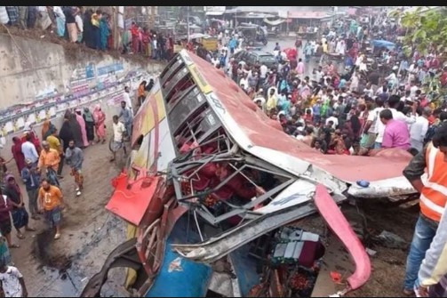 Bangladeş’te otobüs kazası: 19 ölü Bangladeş’te otobüs kazası: 19 ölü