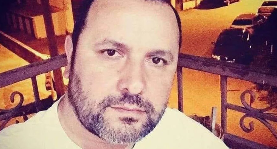 Bıçakla kendine zarar vermeye istedi! Engel olmak isteyen baba öldü, anne yaralı