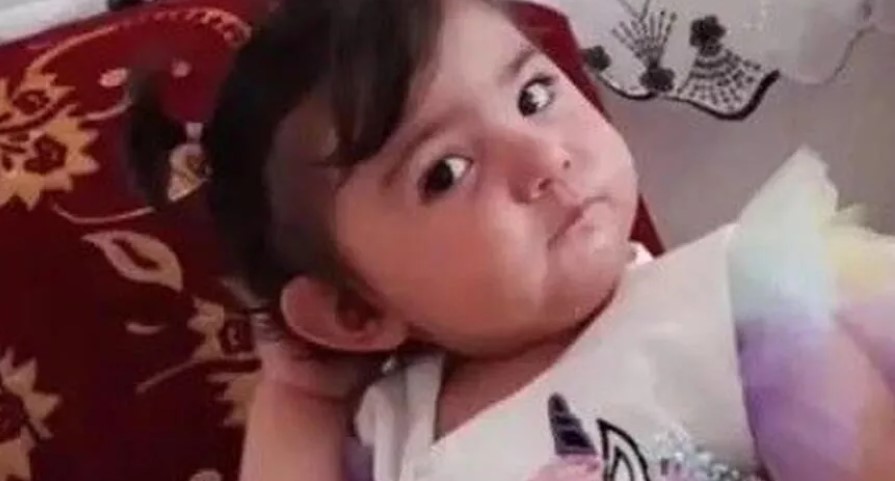 Boğazına ceviz kaçan bebek hayatını kaybetti