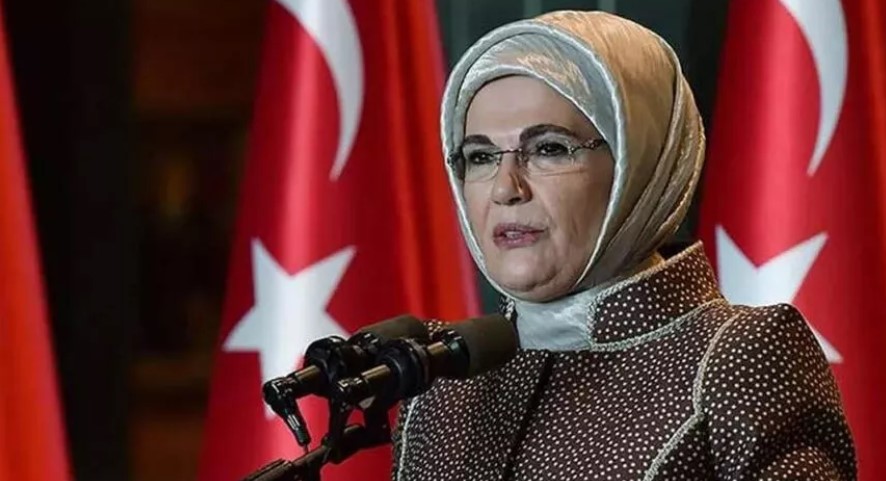 Emine Erdoğan’dan Berat Kandili mesajı Emine Erdoğan’dan Berat Kandili mesajı