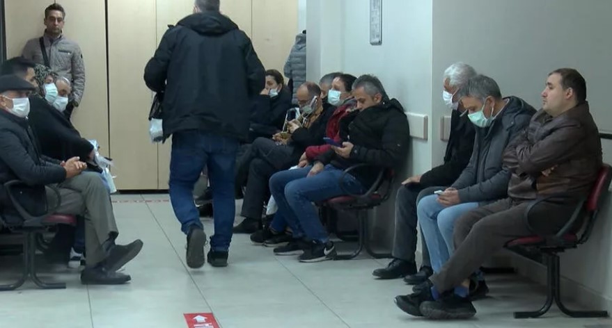Cerrahpaşa’da deprem riski olmayan binalarda ayakta hasta kabulü