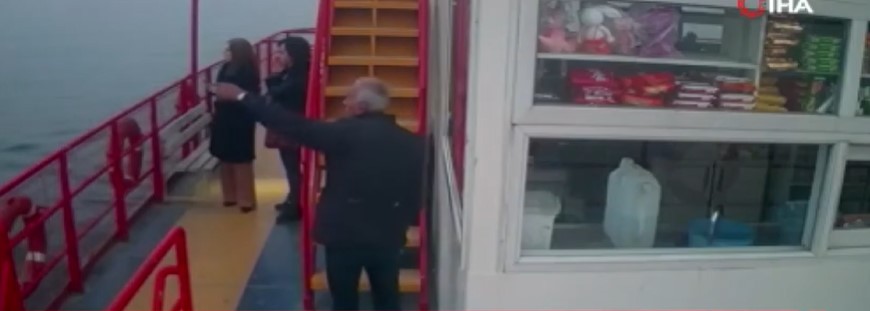 Feribotta dehşet! Suya atlayan yolcuyu 112 personeli kurtardı