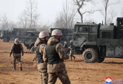 Tansiyon yükseliyor! 1,4 milyon kişi savaşmak için orduya yazıldı