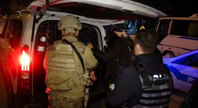 Pompalı tüfekle rastgele ateş açtı