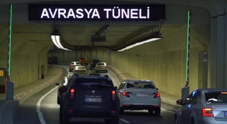 Bakan Karaismailoğlu: Avrasya Tüneli’nde yılın en yüksek günlük geçişine ulaşıldı