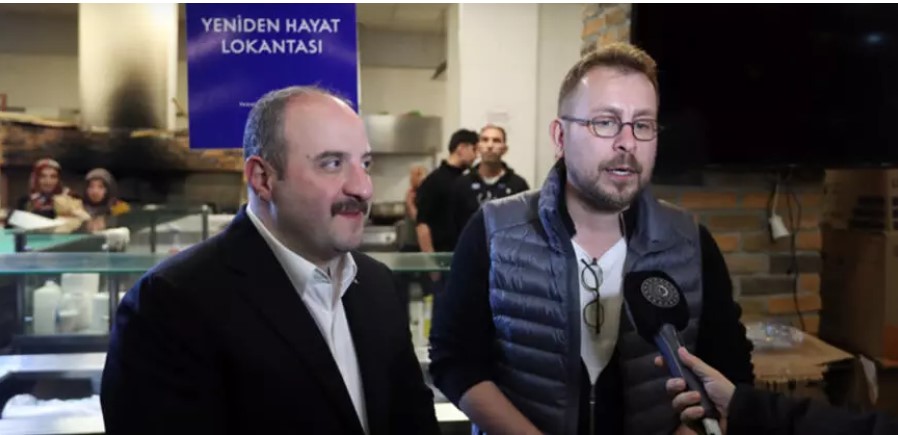 Bakan Varank, Elbistan’da depremzedeleri ziyaret etti