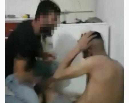 Telefon çalan şahsa bodrum katta işkence edip, kayda aldılar