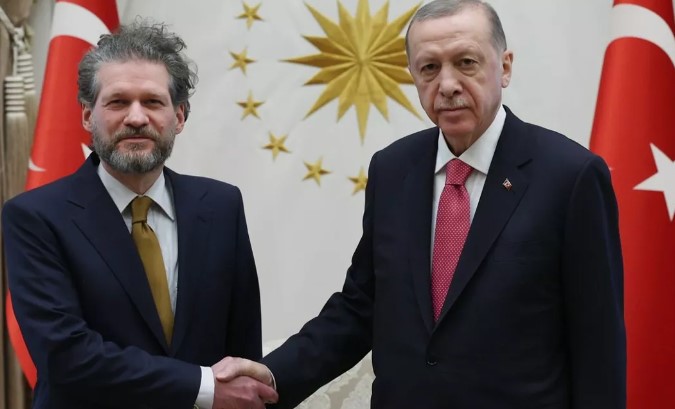 Erdoğan, Kuzey Makedonya Büyükelçisi Manasijevski’ yi kabul etti Erdoğan, Kuzey Makedonya Büyükelçisi Manasijevski’ yi kabul etti