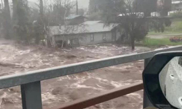 California’da sel ve fırtına: 2 ölü