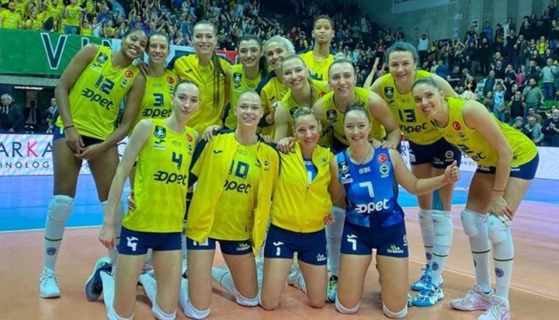 Kadın voleybolunda altın sezon: 3 Türk takımı yarı finale çıktı