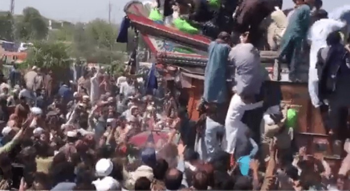 Pakistan’da un izdihamı: 5 ölü