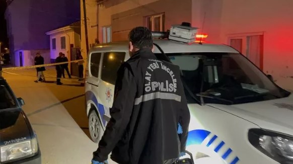 15 yaşındaki çocuk sırtından bıçakladı!