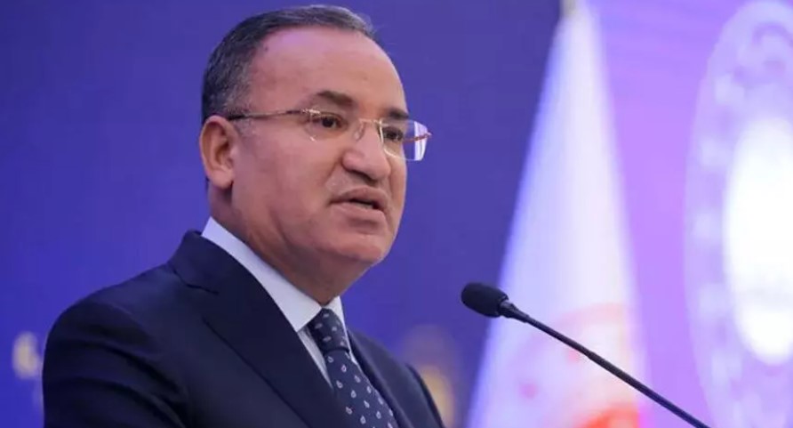 Bozdağ: Erdoğan’ın 14 Mayıs’ta aday olması anayasal hakkıdır Bozdağ: Erdoğan’ın 14 Mayıs’ta aday olması anayasal hakkıdır