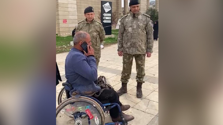 MSB: Selden etkilenen vatandaşa, akülü tekerlekli sandalye teslim edildi MSB: Selden etkilenen vatandaşa, akülü tekerlekli sandalye teslim edildi